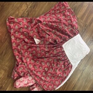 Waverly Luxury Collection Red and White Paisley Bedskirt Full Size